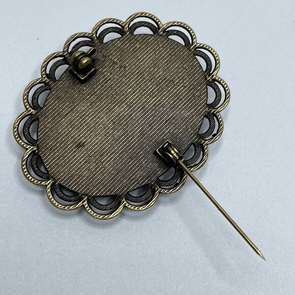 Antique Gold Tone Iridescent Rainbow Clear Cameo Brooch Stunning Cute Victorian - Picture 5 of 6